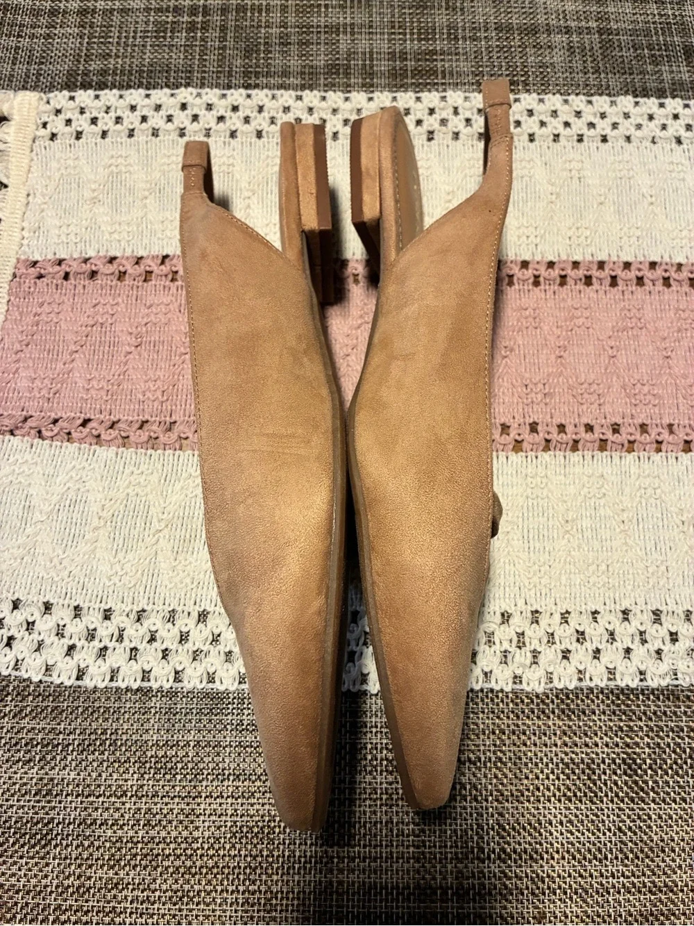 New Express Women's tan Pointed Toe Slingback Flats size 10